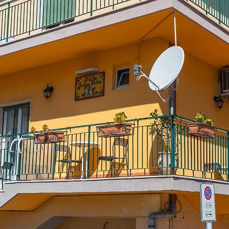 Fontana Vecchia Bed & Breakfast Таормина Екстериор снимка